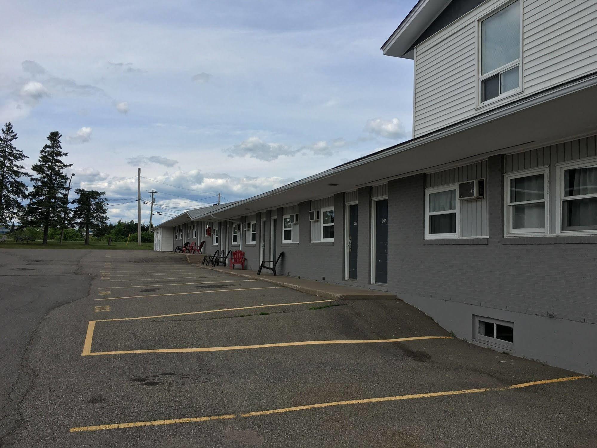 Fairway Inn Sussex Exterior foto
